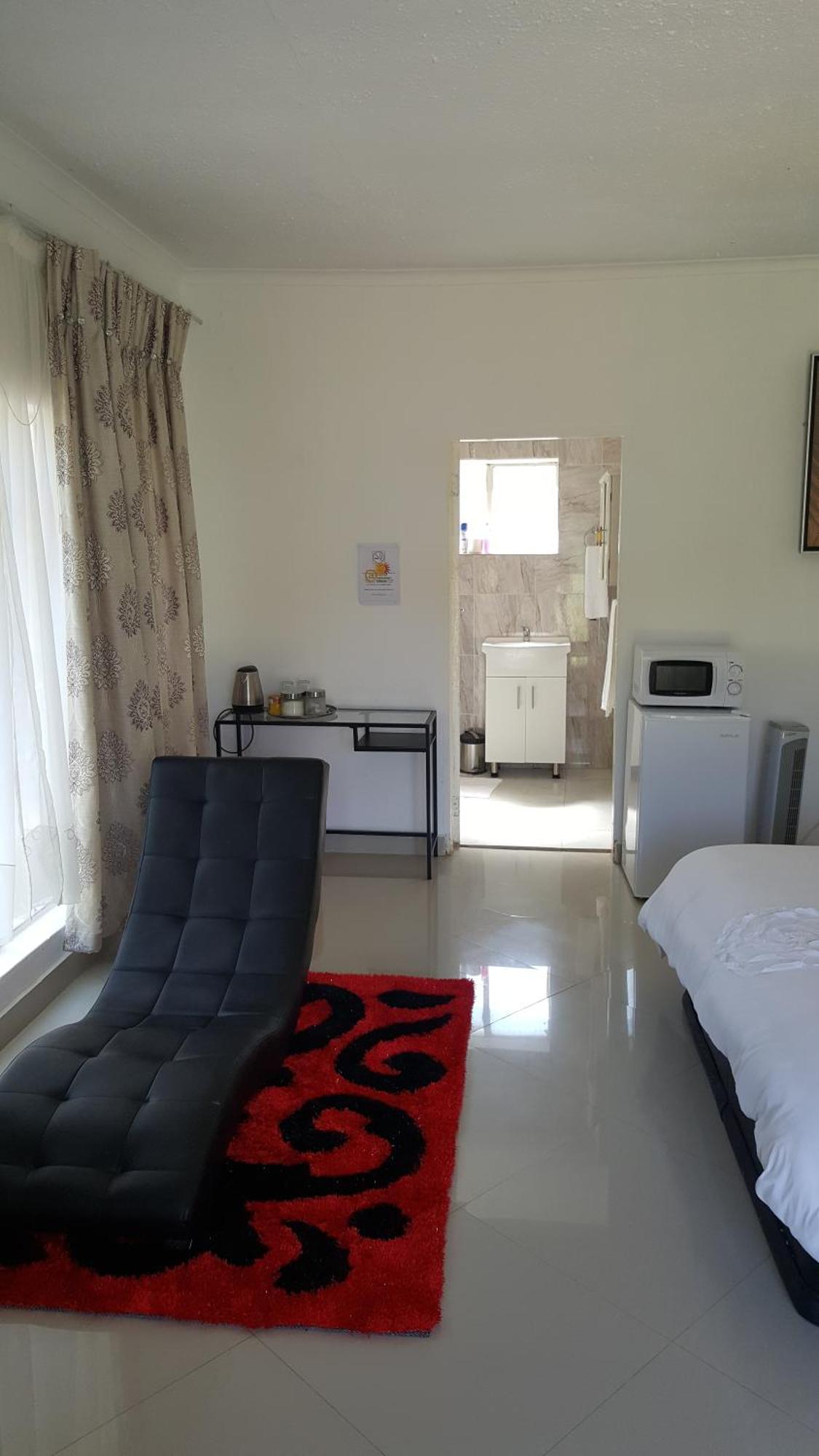 Simbasun Cottages Midrand Bagian luar foto