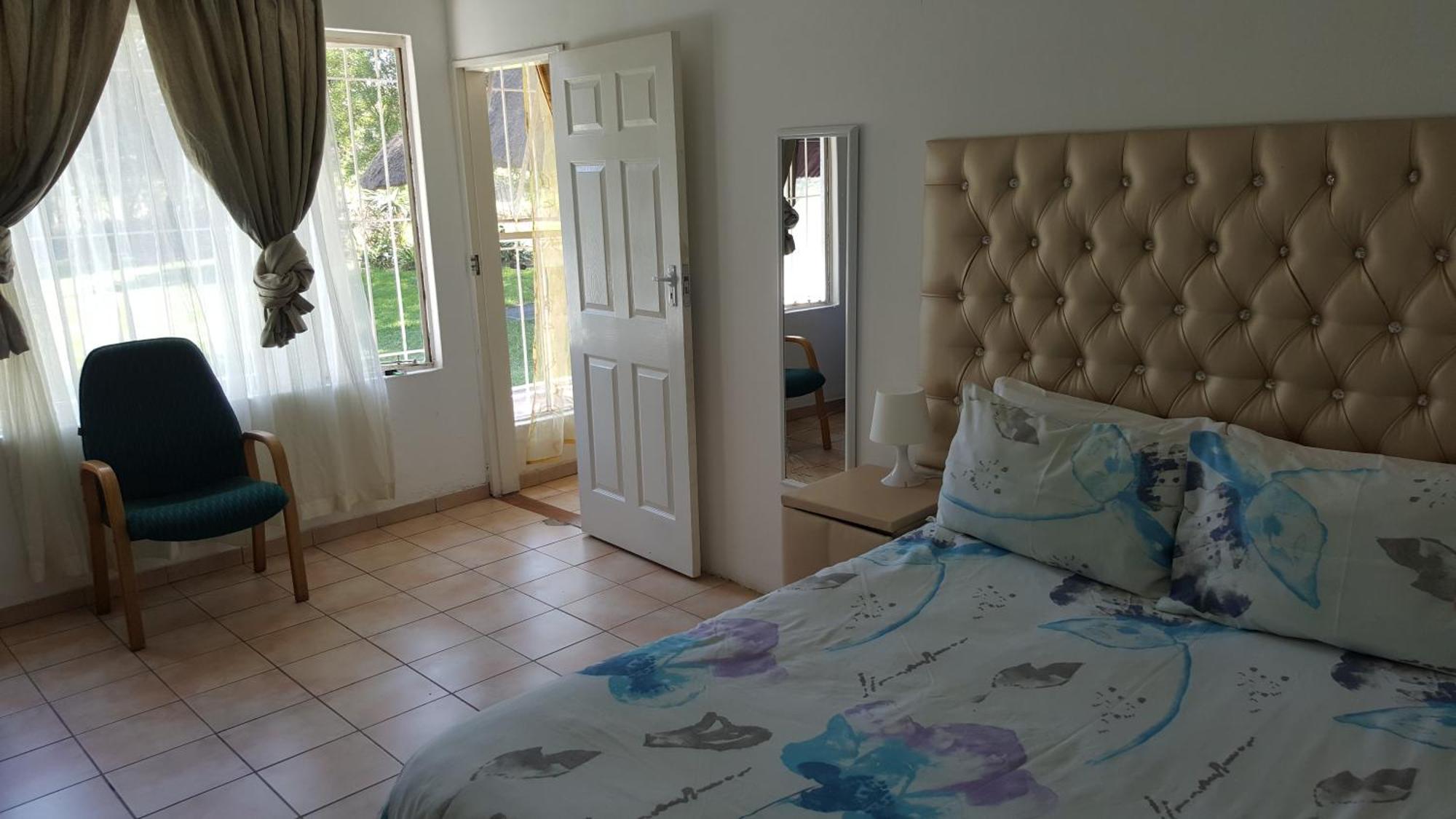 Simbasun Cottages Midrand Bagian luar foto