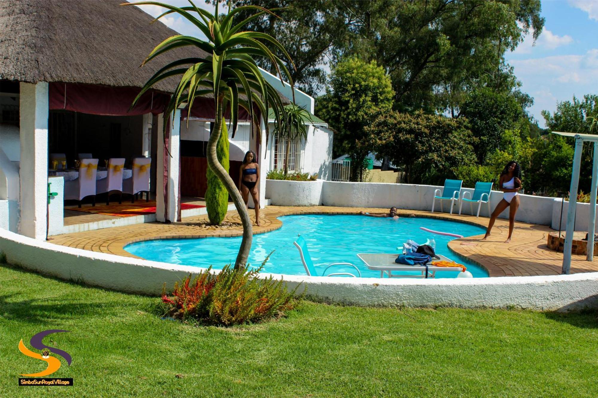 Simbasun Cottages Midrand Bagian luar foto
