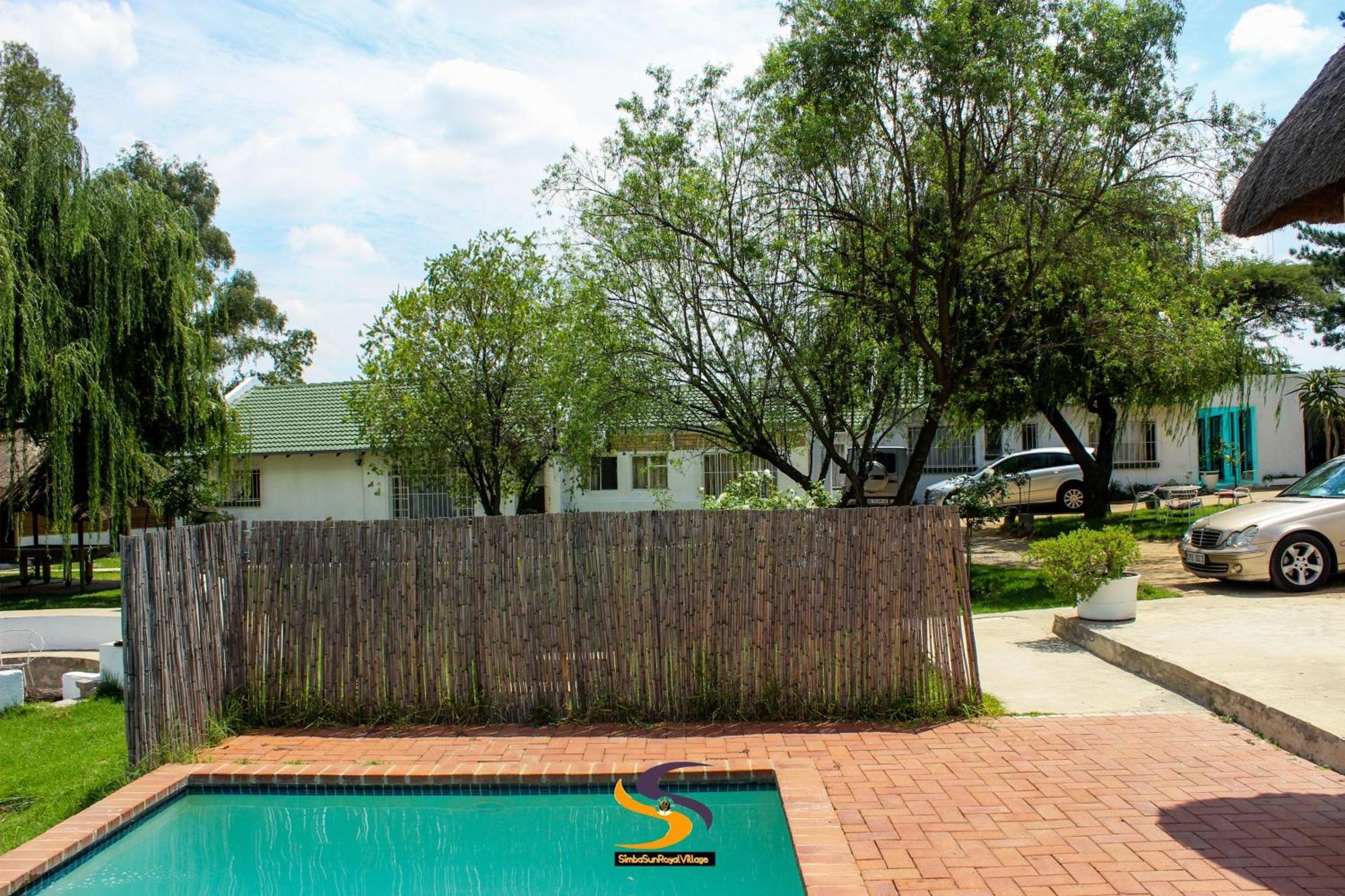 Simbasun Cottages Midrand Bagian luar foto