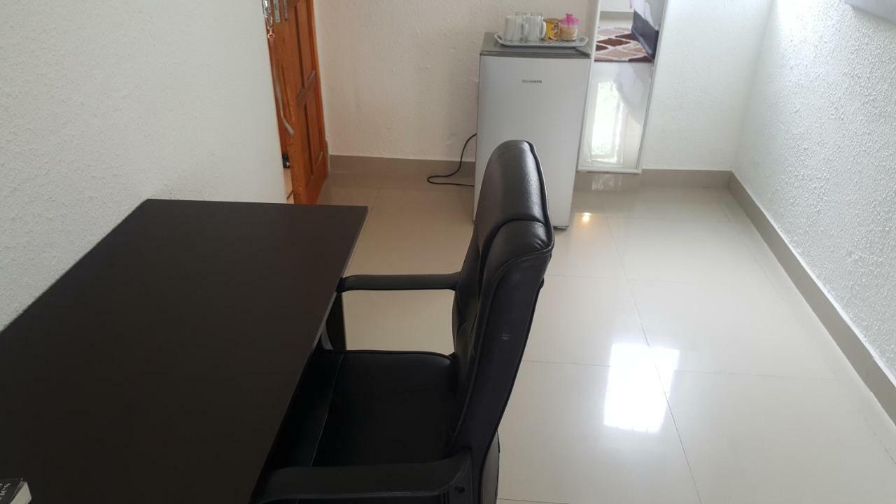 Simbasun Cottages Midrand Bagian luar foto