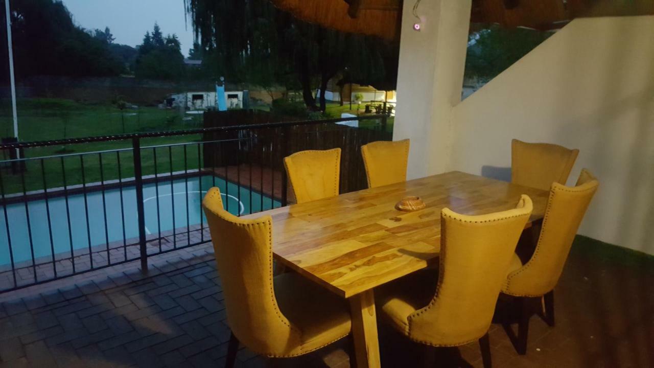 Simbasun Cottages Midrand Bagian luar foto