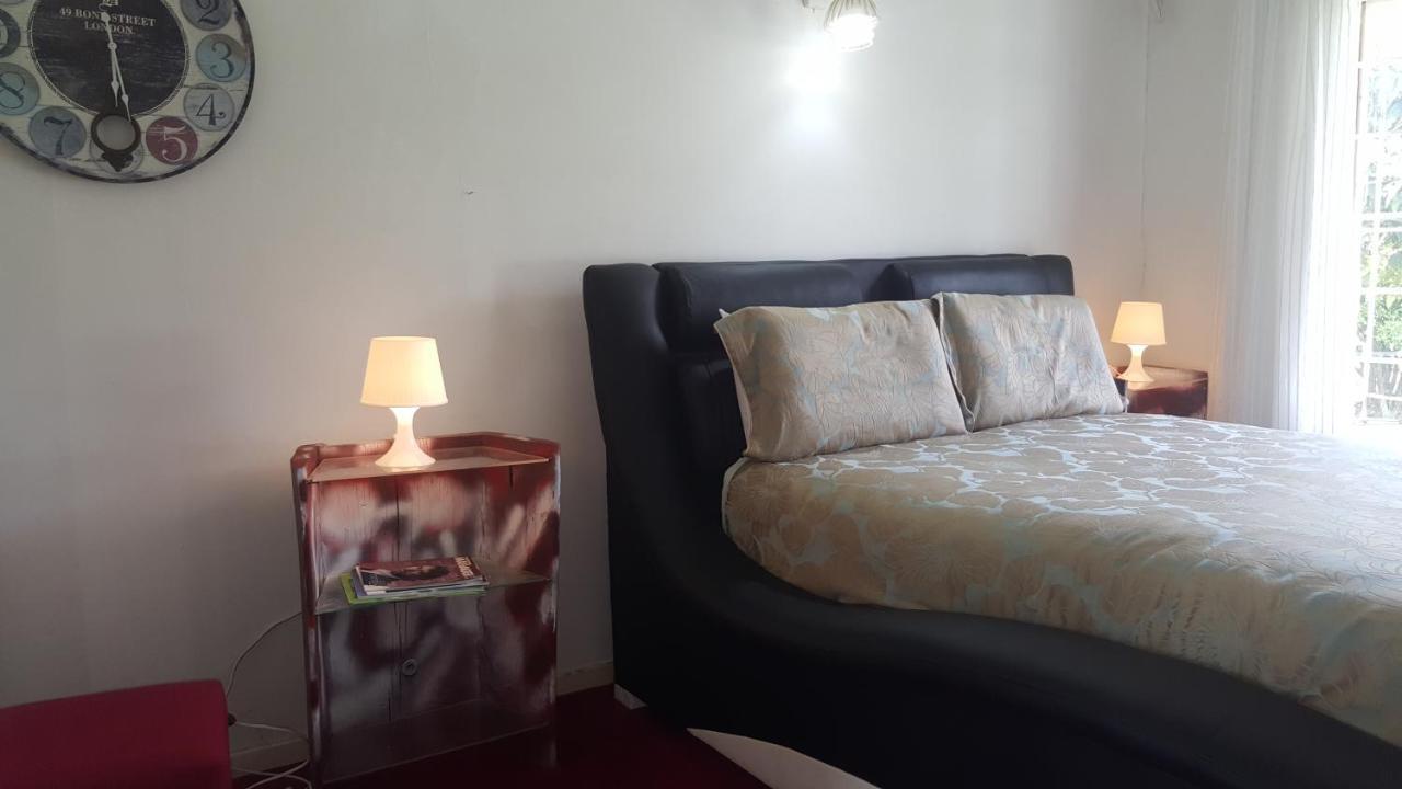 Simbasun Cottages Midrand Bagian luar foto